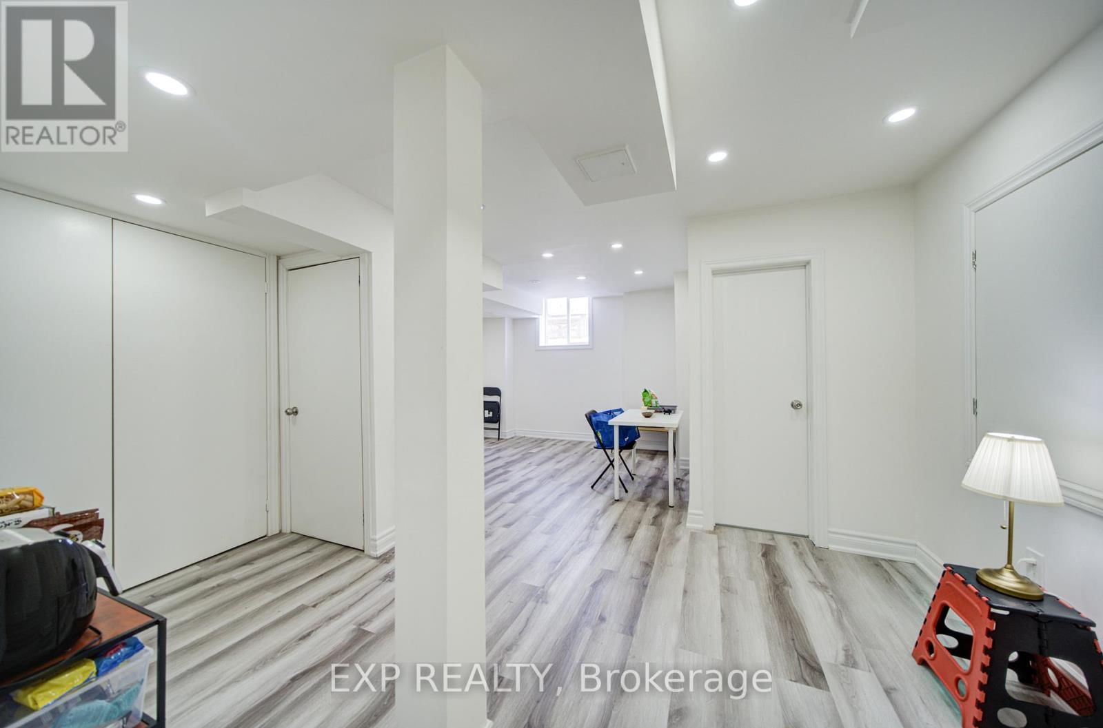 10616 BATHURST STREET Image 38