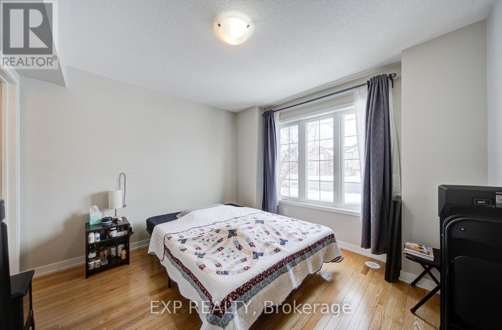 10616 BATHURST STREET Image 4