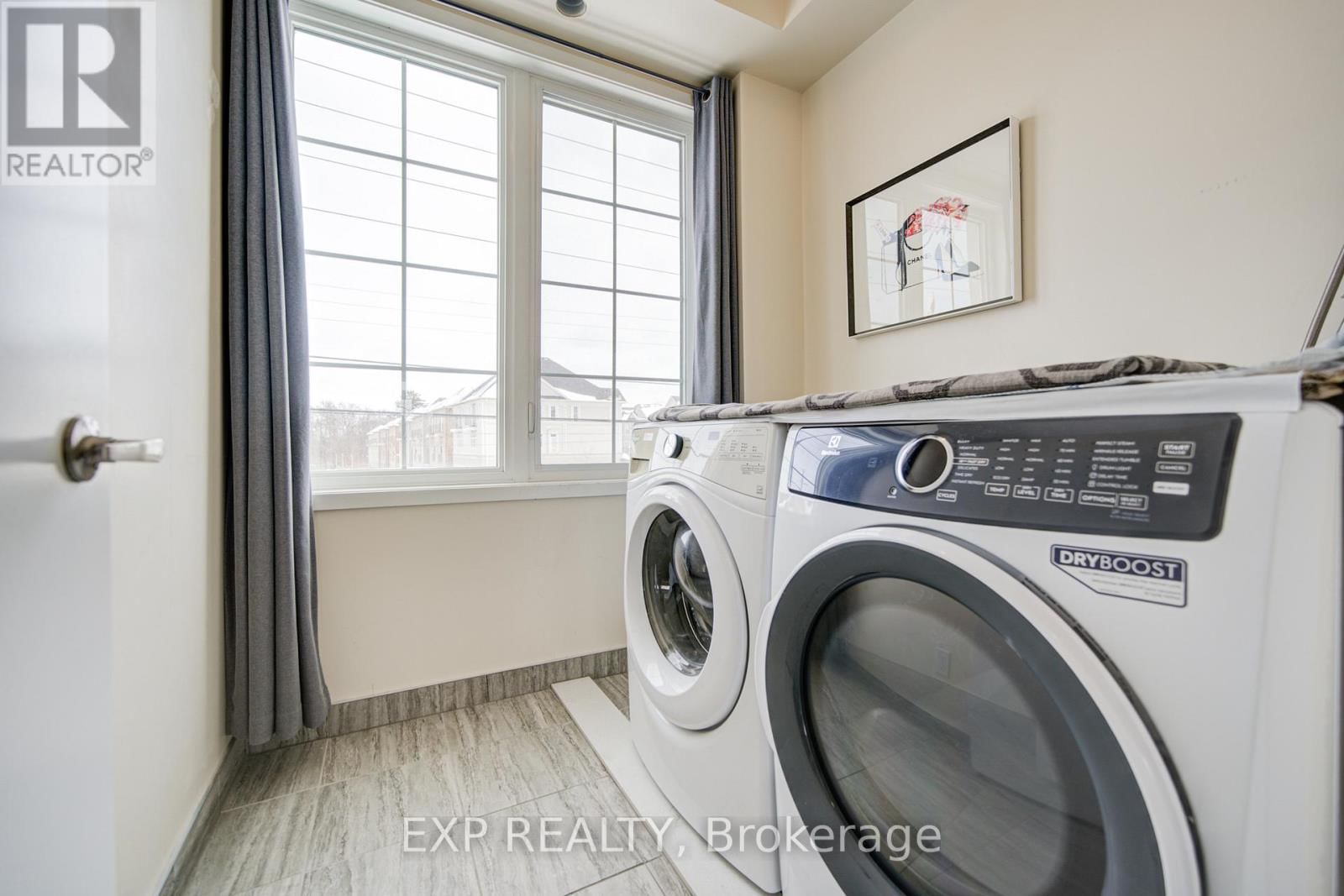 10616 BATHURST STREET Image 8