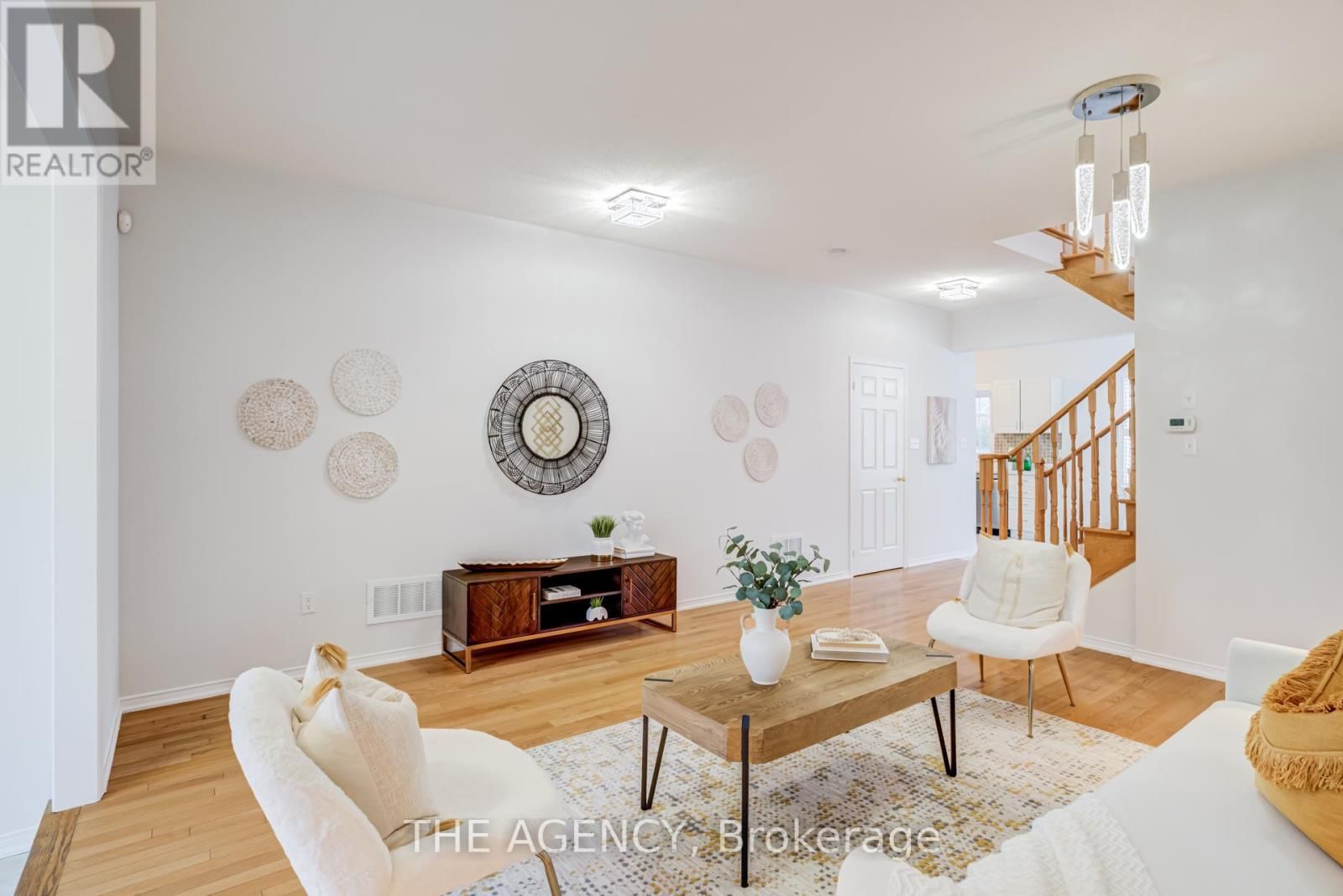 6 LEVELLANDS CRESCENT Image 10