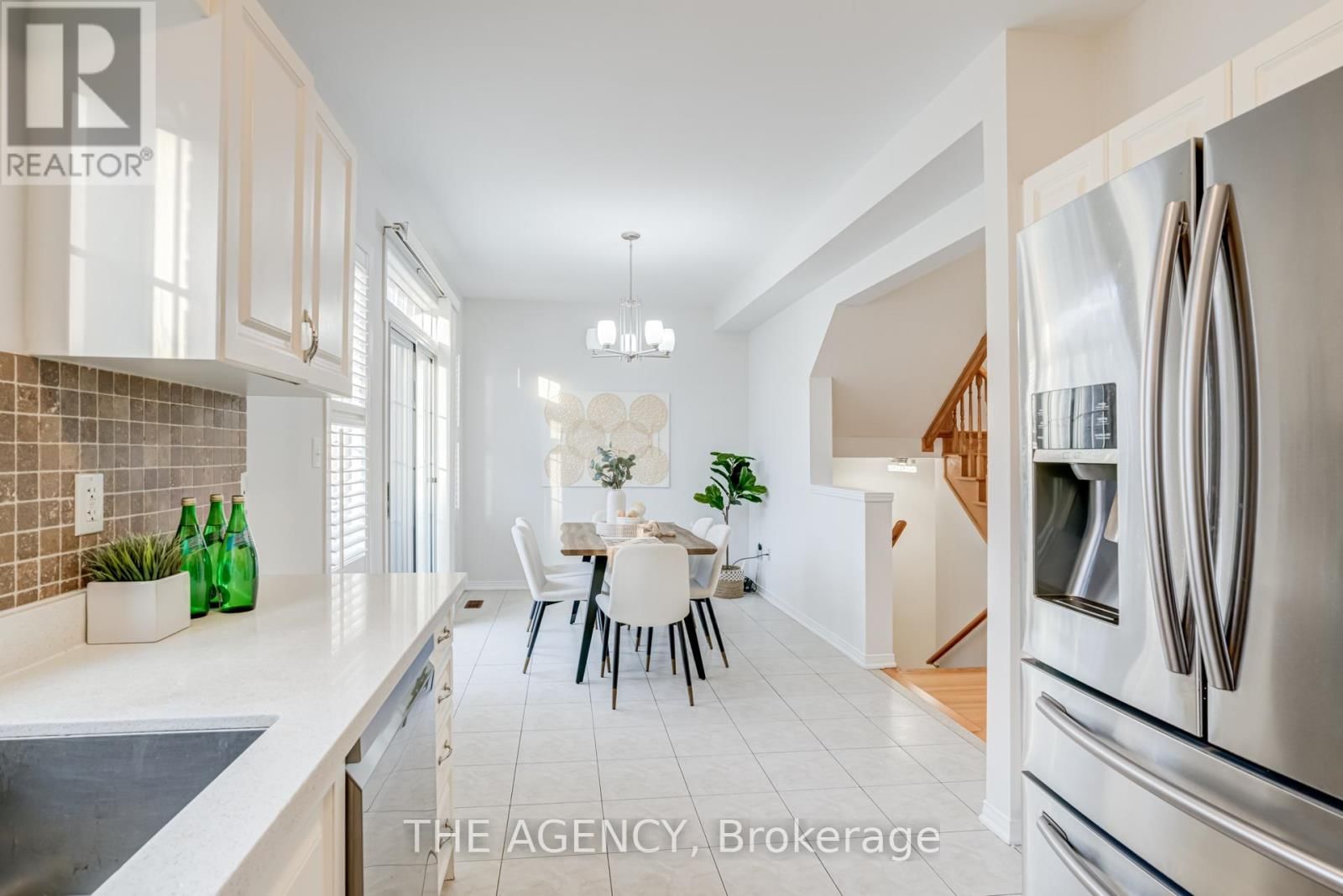 6 LEVELLANDS CRESCENT Image 16