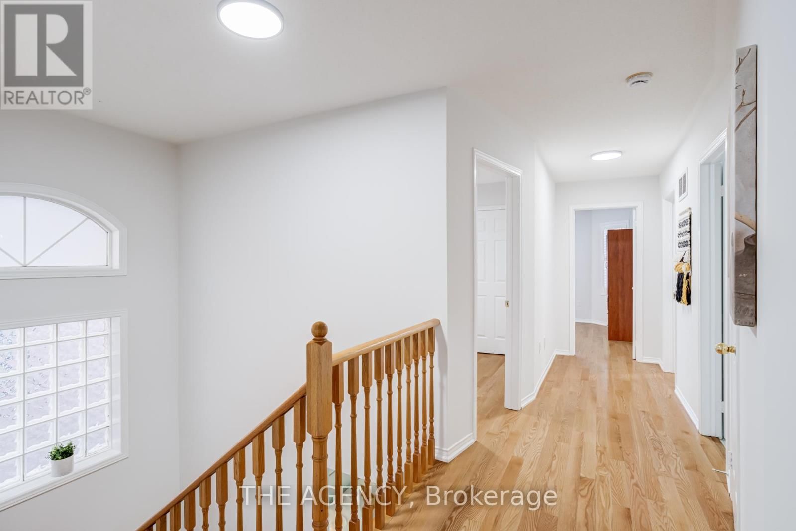 6 LEVELLANDS CRESCENT Image 19