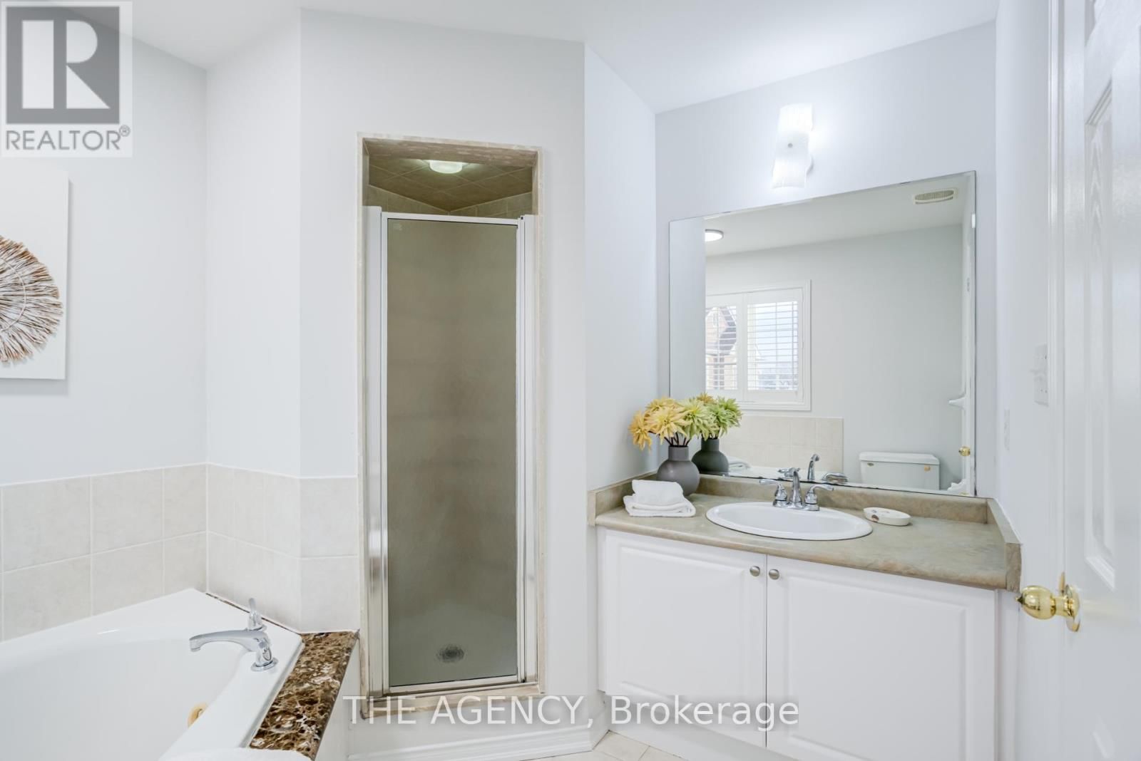 6 LEVELLANDS CRESCENT Image 22