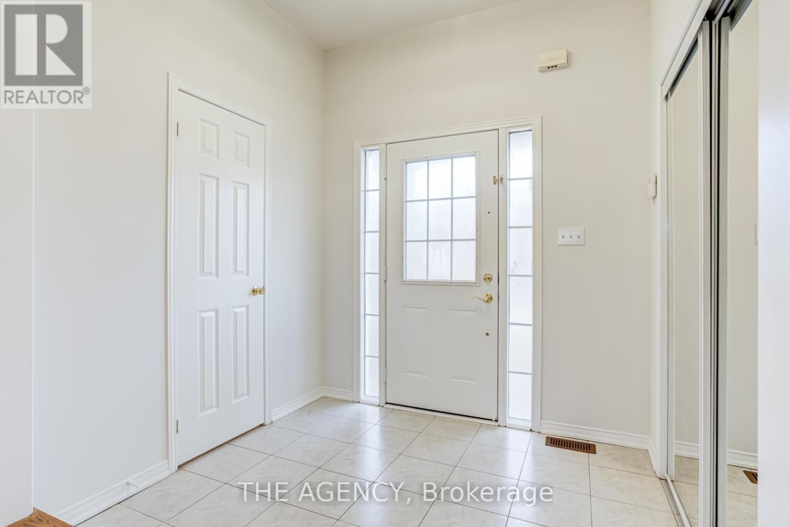 6 LEVELLANDS CRESCENT Image 3