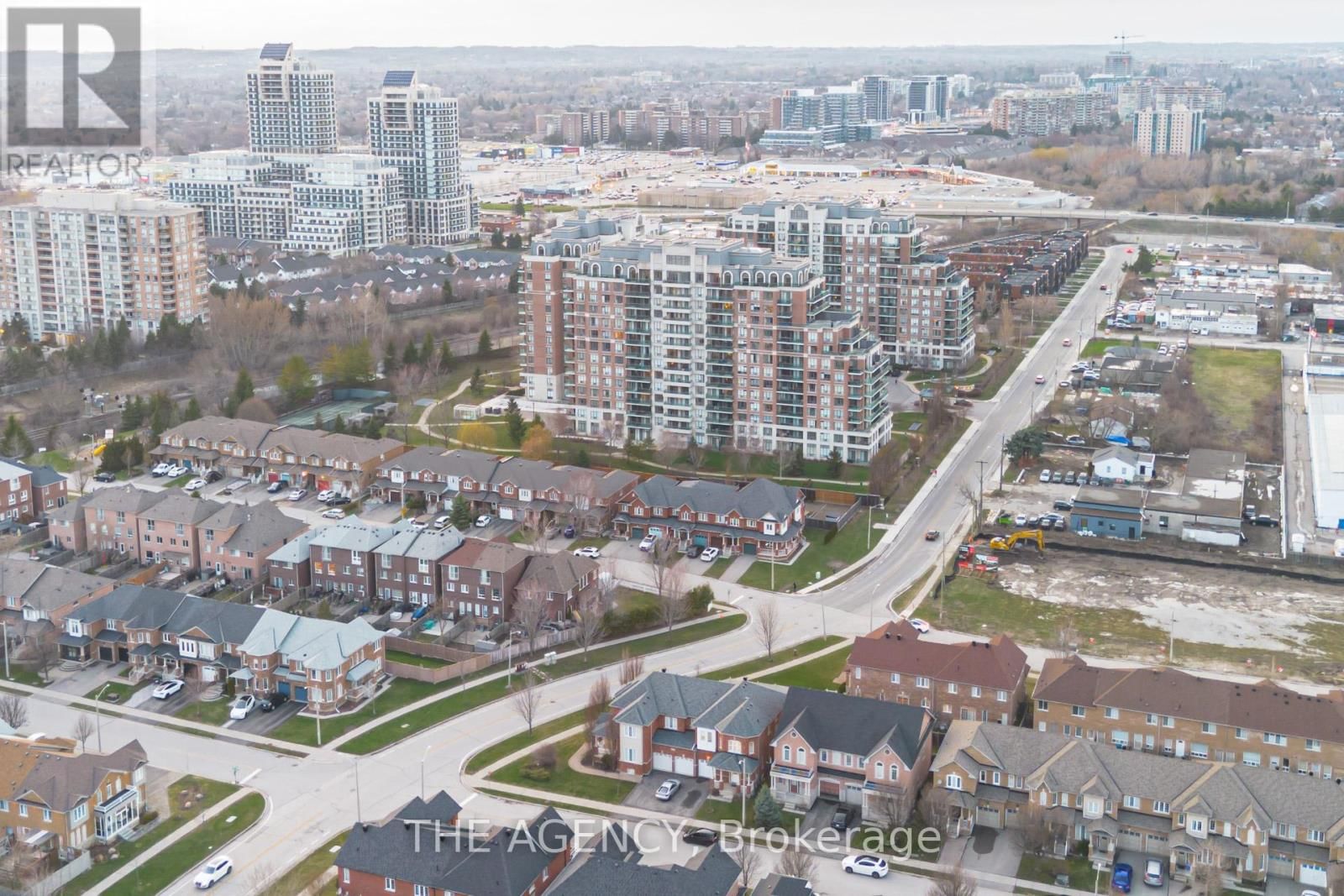 6 LEVELLANDS CRESCENT Image 45