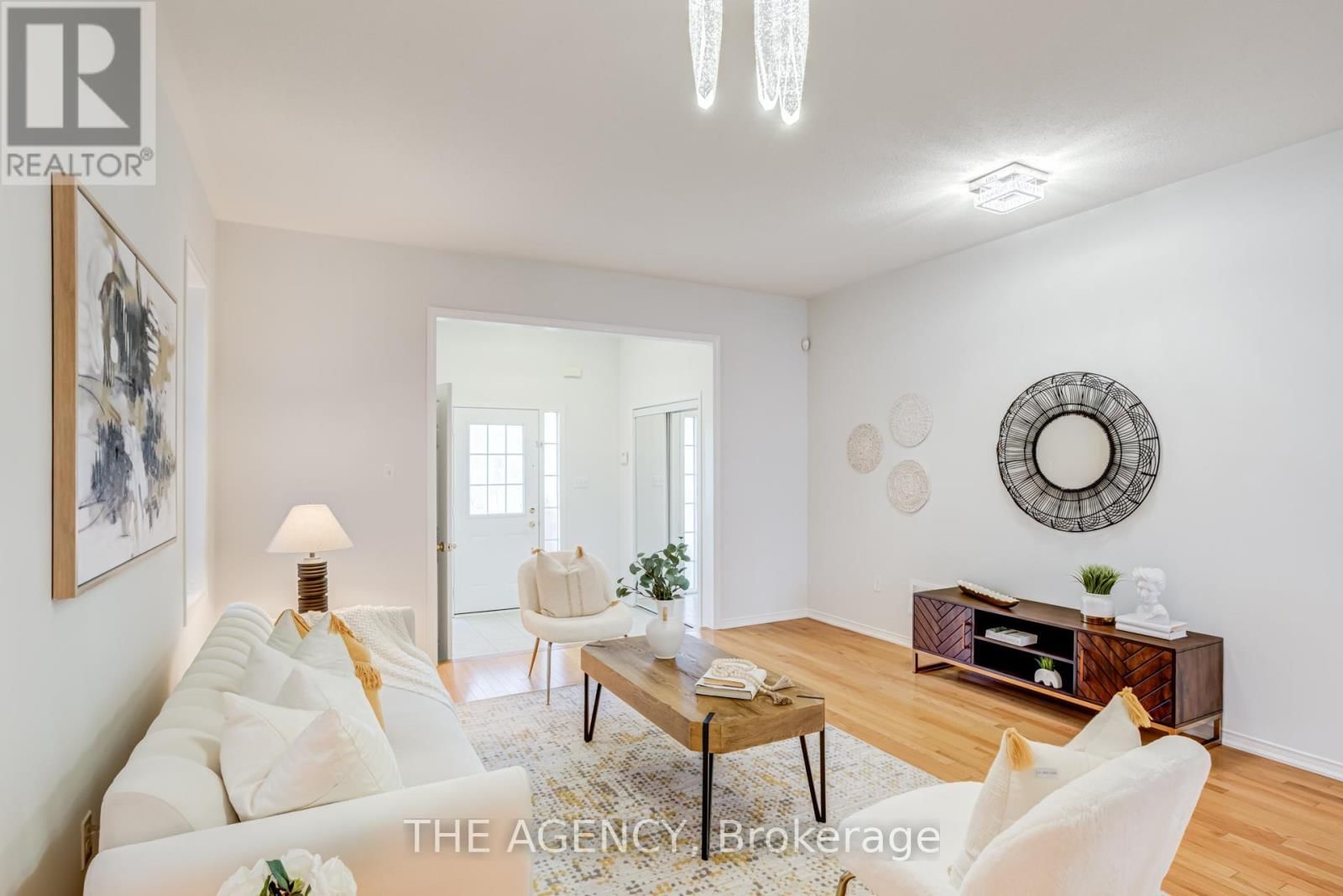 6 LEVELLANDS CRESCENT Image 9