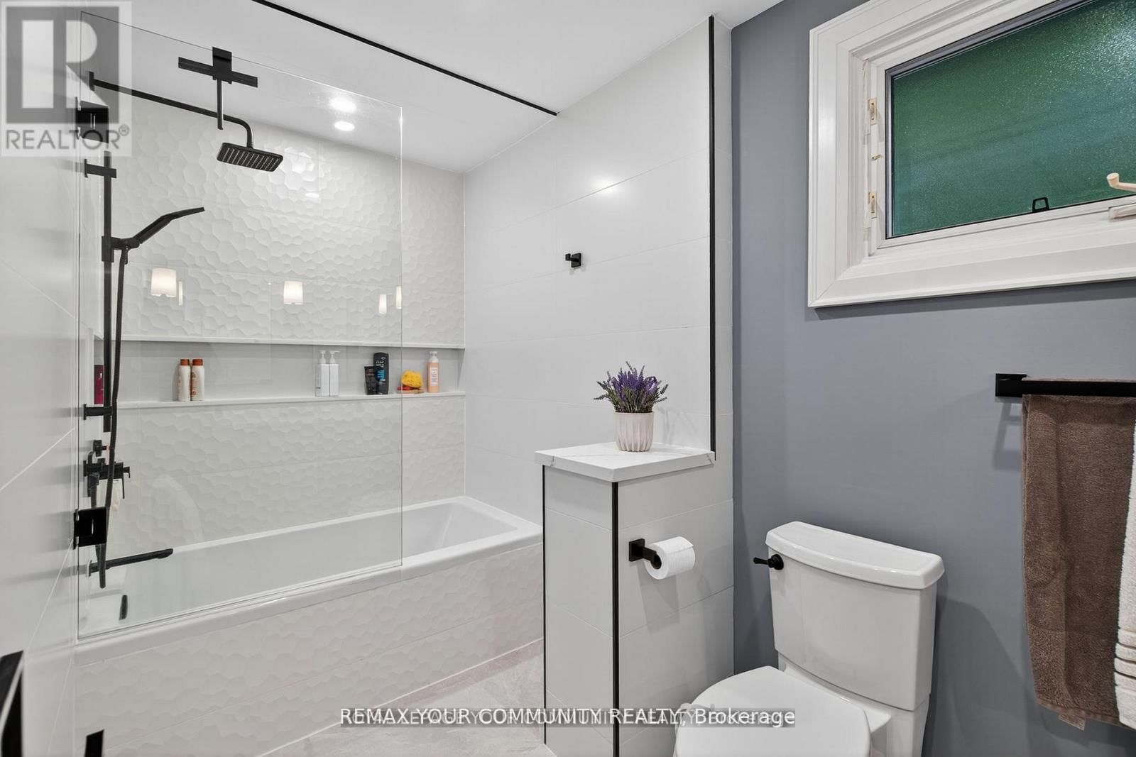 105 ORCHARD HEIGHTS BOULEVARD Image 15