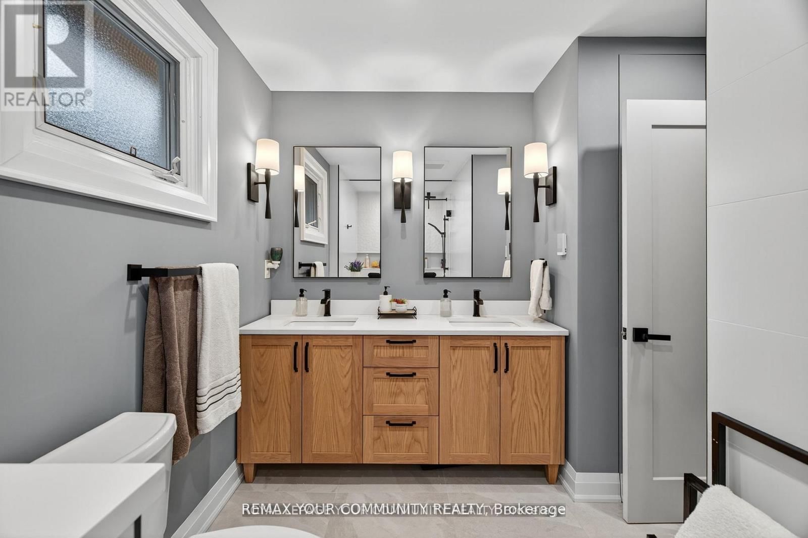 105 ORCHARD HEIGHTS BOULEVARD Image 16