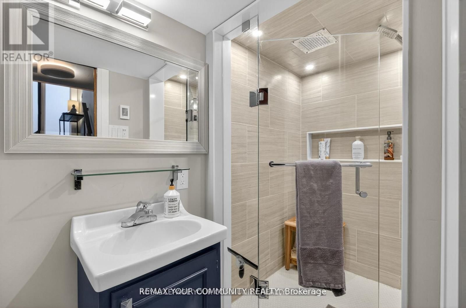 105 ORCHARD HEIGHTS BOULEVARD Image 23