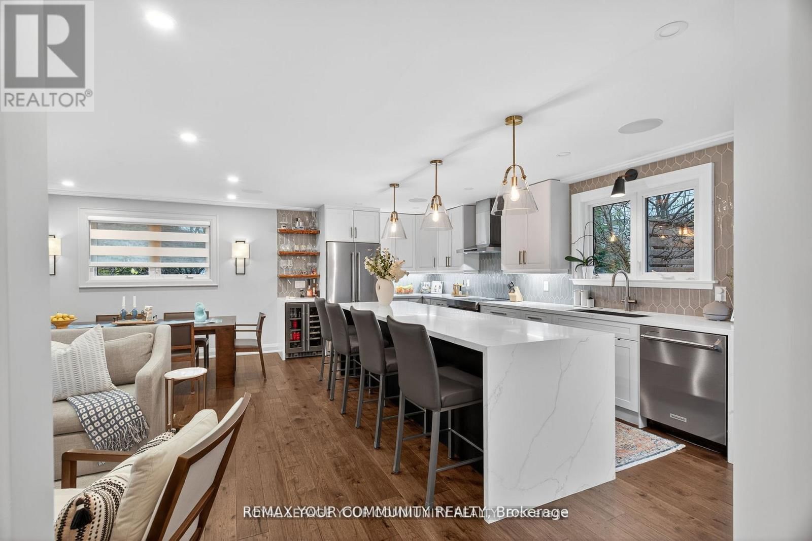 105 ORCHARD HEIGHTS BOULEVARD Image 3