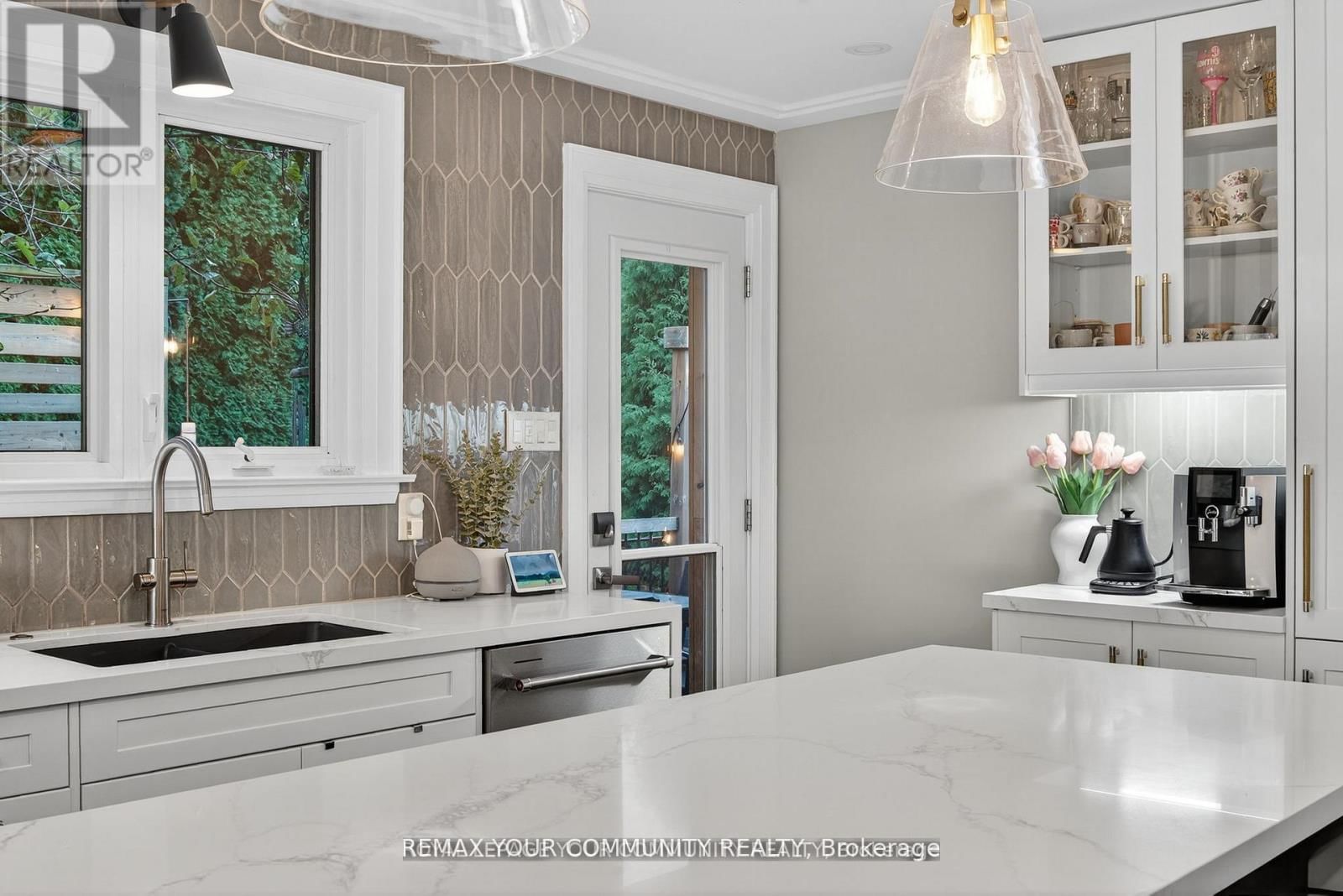 105 ORCHARD HEIGHTS BOULEVARD Image 9