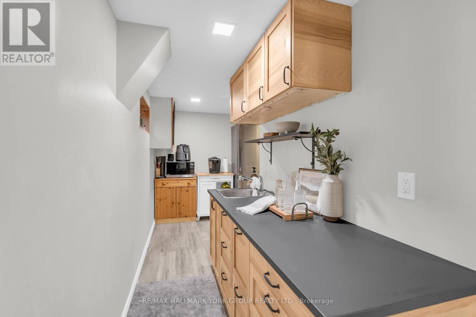 67 DEVINS DRIVE Image 29