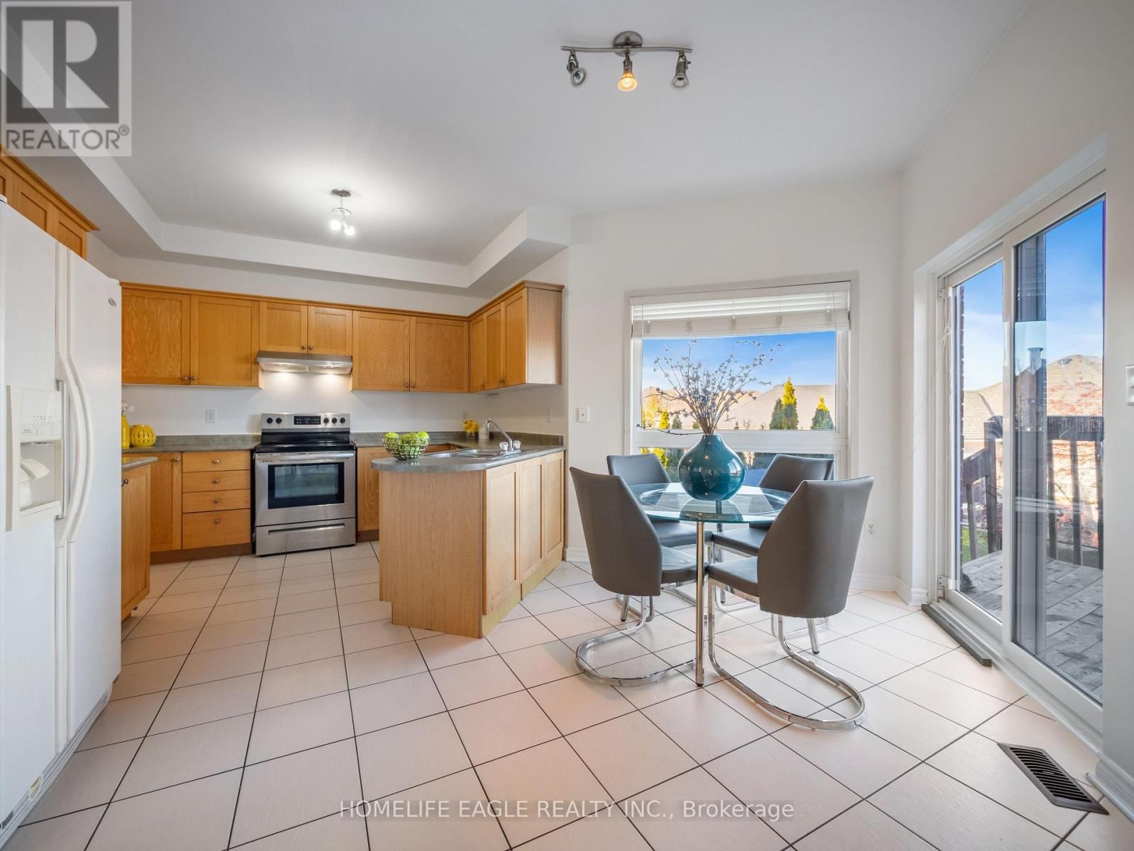 1923 ROMINA COURT Image 11