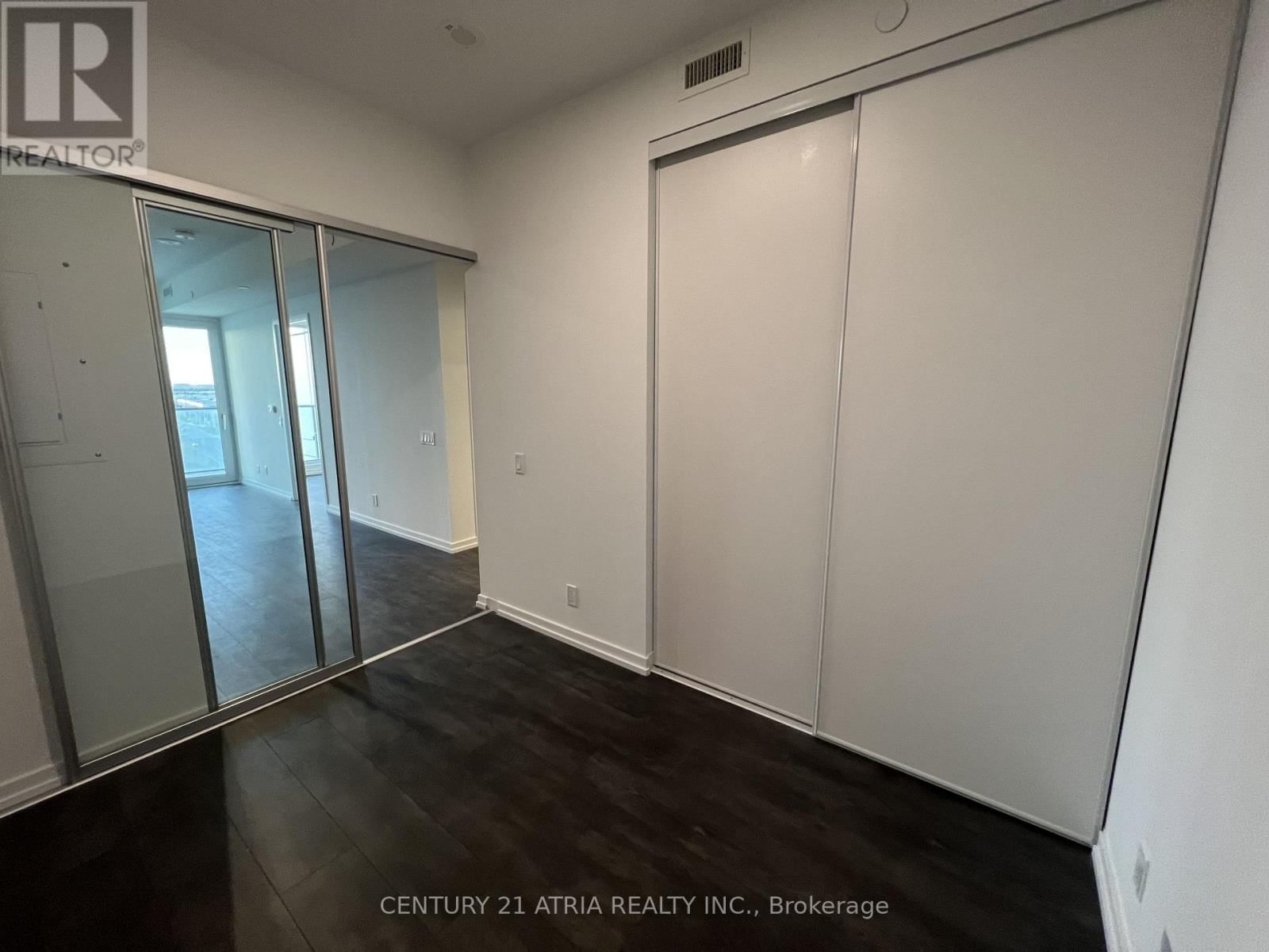 1008 - 7890 JANE STREET Image 10