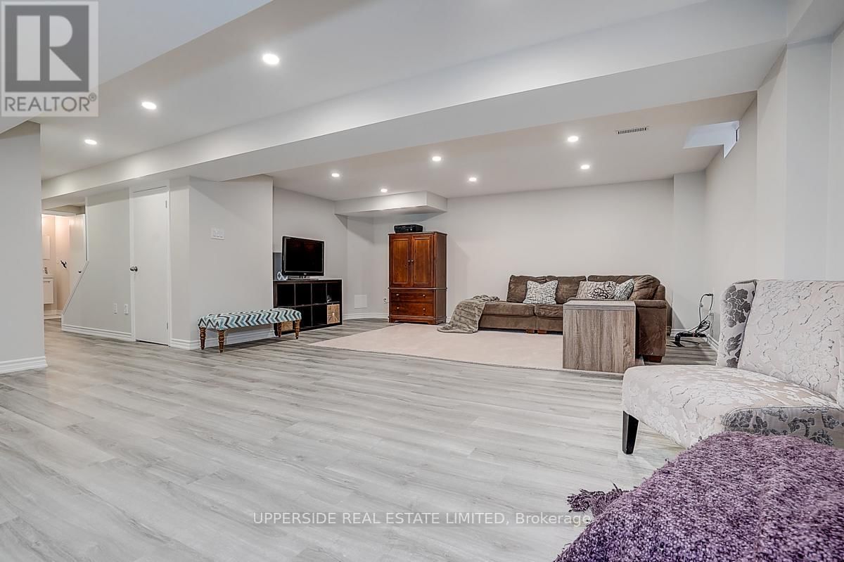 274 FLAGSTONE WAY Image 32