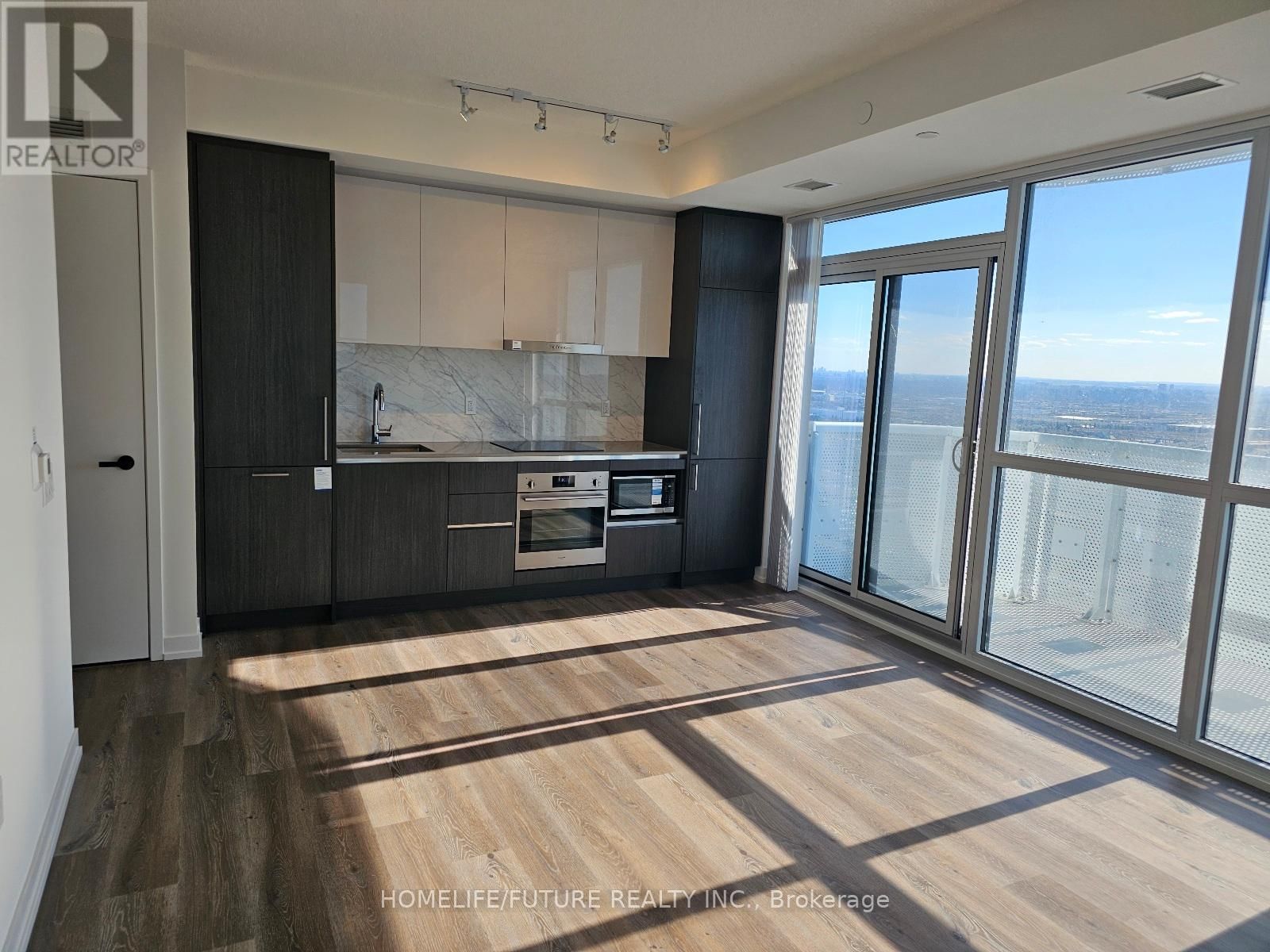 3009 - 225 COMMERCE STREET Image 13