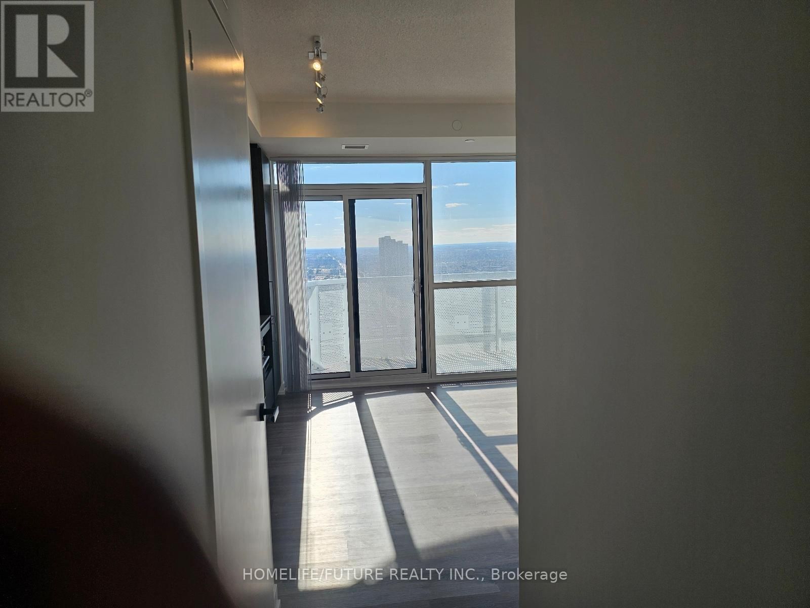 3009 - 225 COMMERCE STREET Image 17