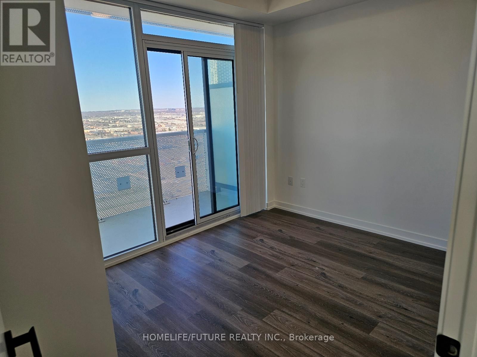 3009 - 225 COMMERCE STREET Image 4