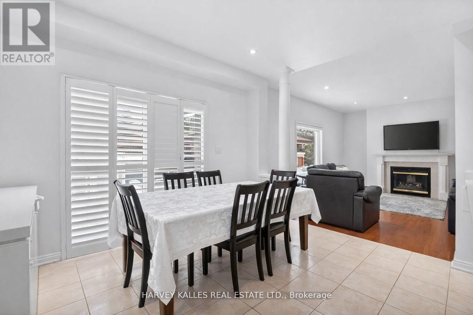 60 WOLFSON CRESCENT Image 12