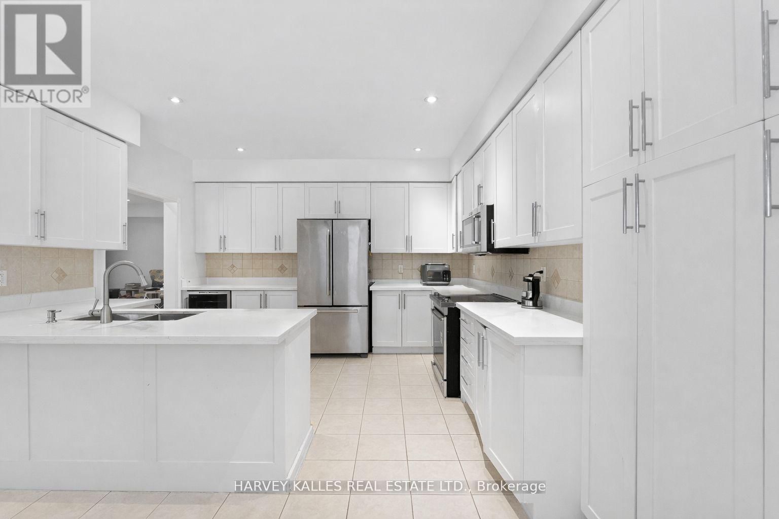 60 WOLFSON CRESCENT Image 15