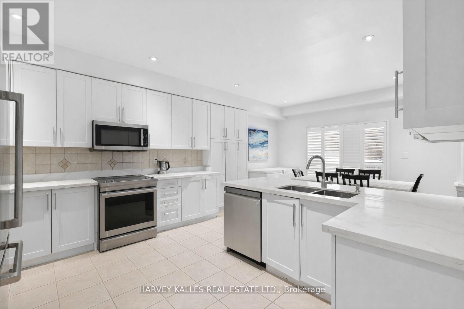 60 WOLFSON CRESCENT Image 21