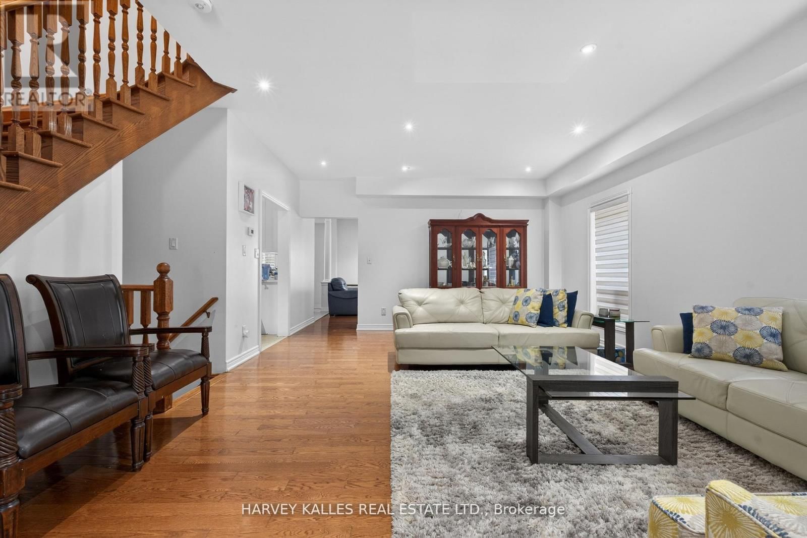 60 WOLFSON CRESCENT Image 4