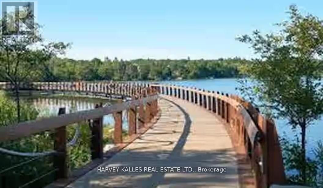 60 WOLFSON CRESCENT Image 42