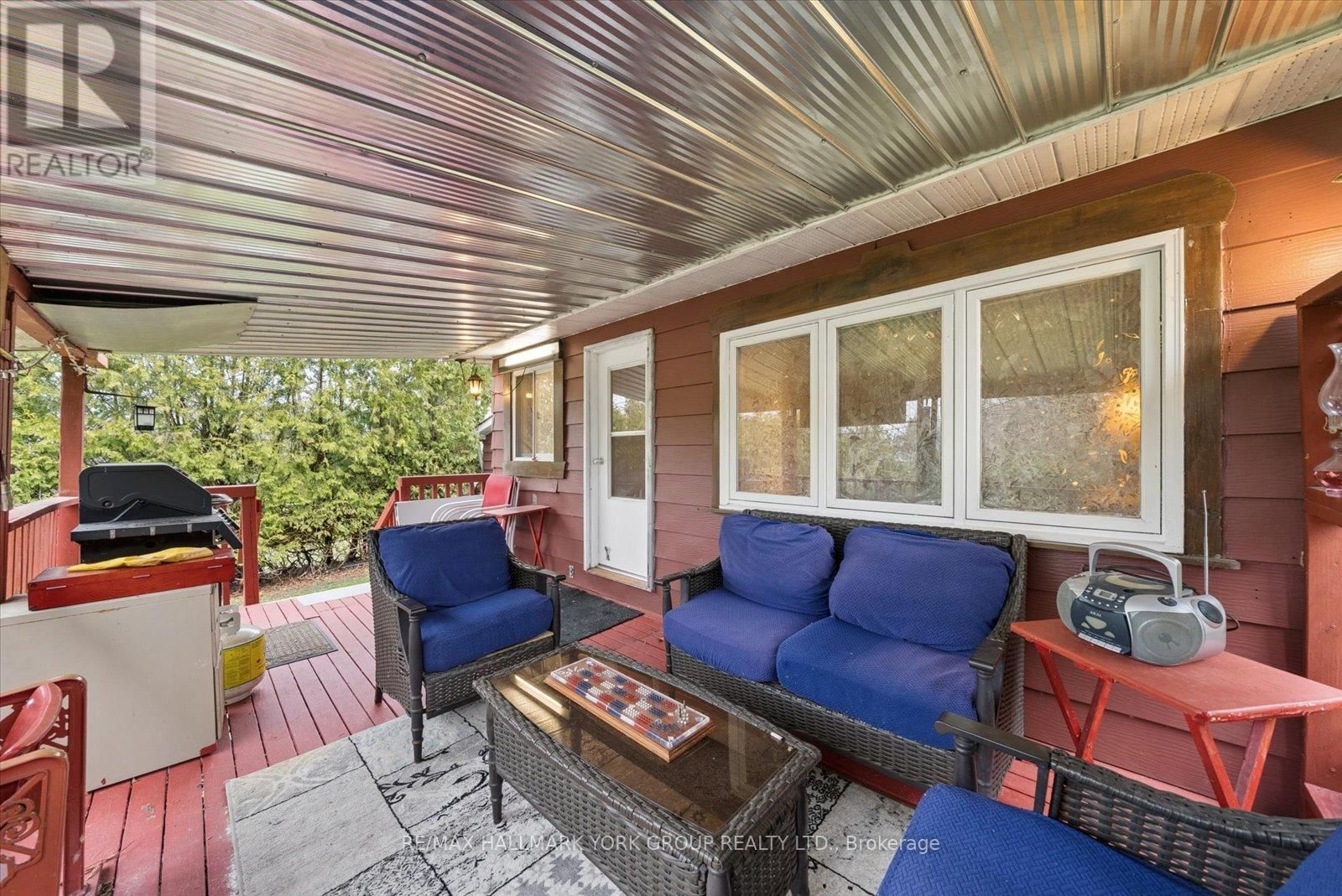 836 CRESCENT BEACH ROAD Image 30