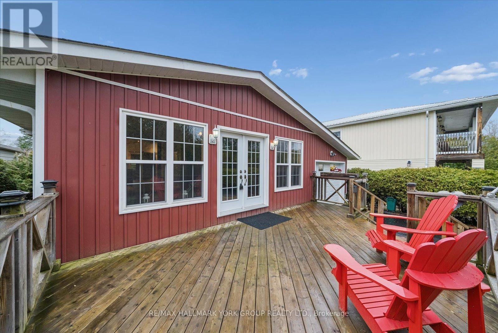 836 CRESCENT BEACH ROAD Image 6