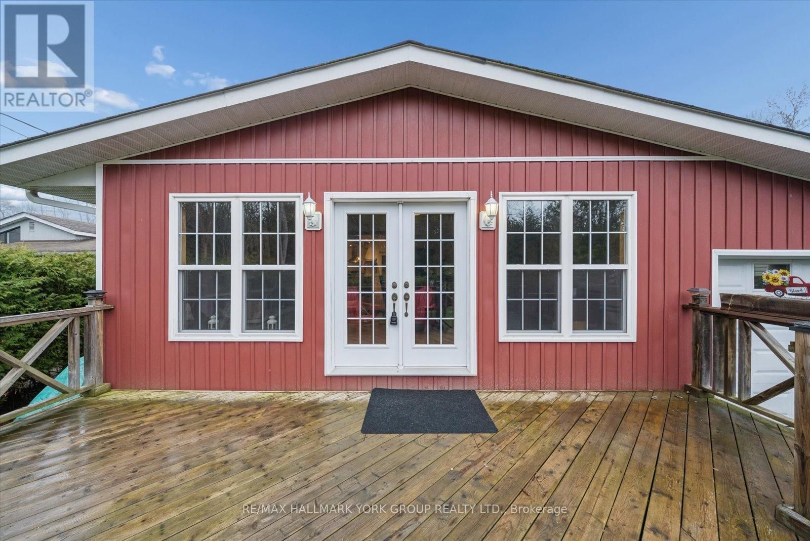 836 CRESCENT BEACH ROAD Image 8