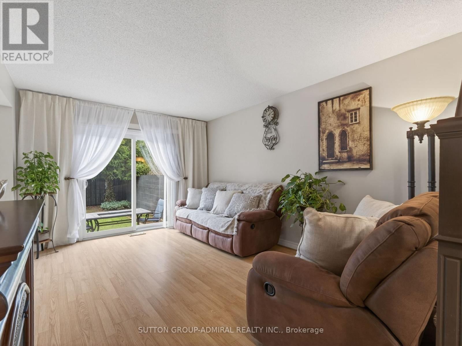 116 PATRICE CRESCENT Image 18