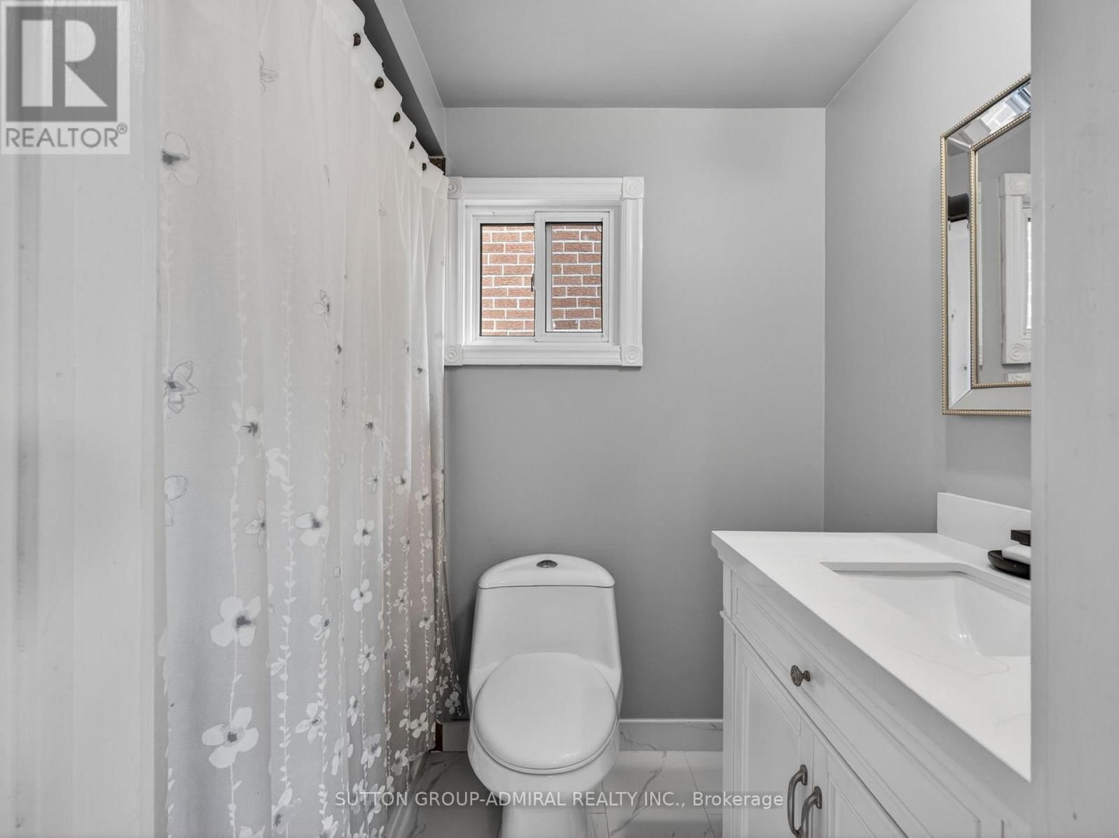 116 PATRICE CRESCENT Image 28