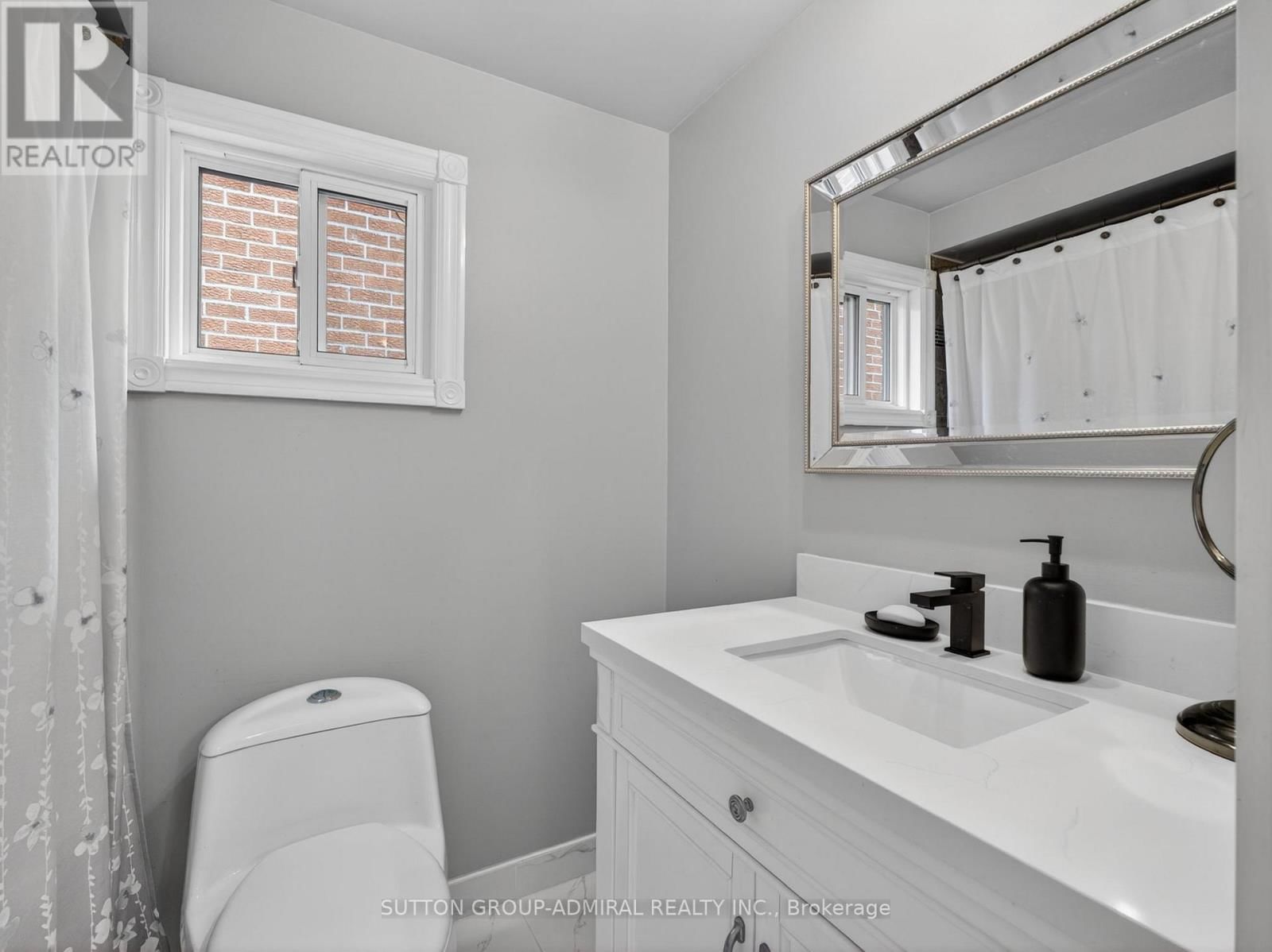 116 PATRICE CRESCENT Image 29