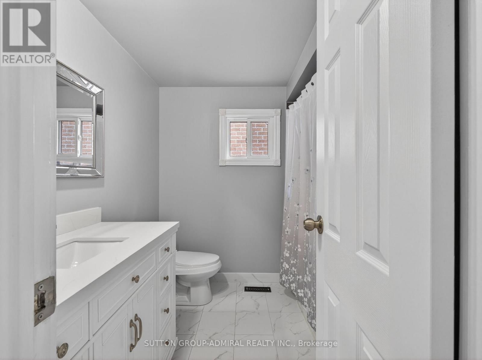 116 PATRICE CRESCENT Image 35