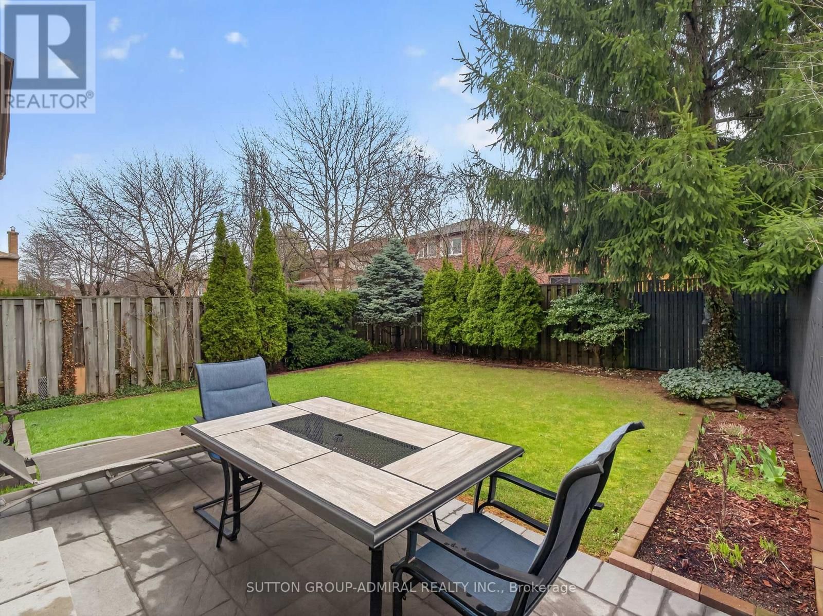 116 PATRICE CRESCENT Image 44