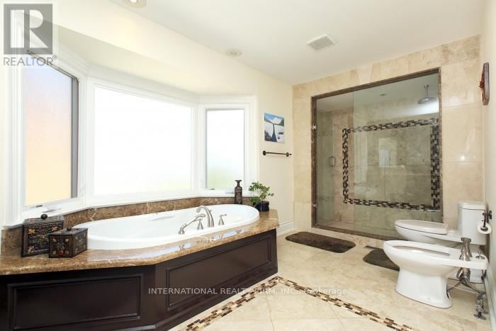 7 ELDERWOOD DRIVE Image 14