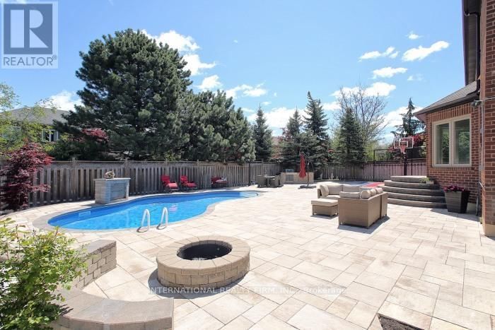 7 ELDERWOOD DRIVE Image 24