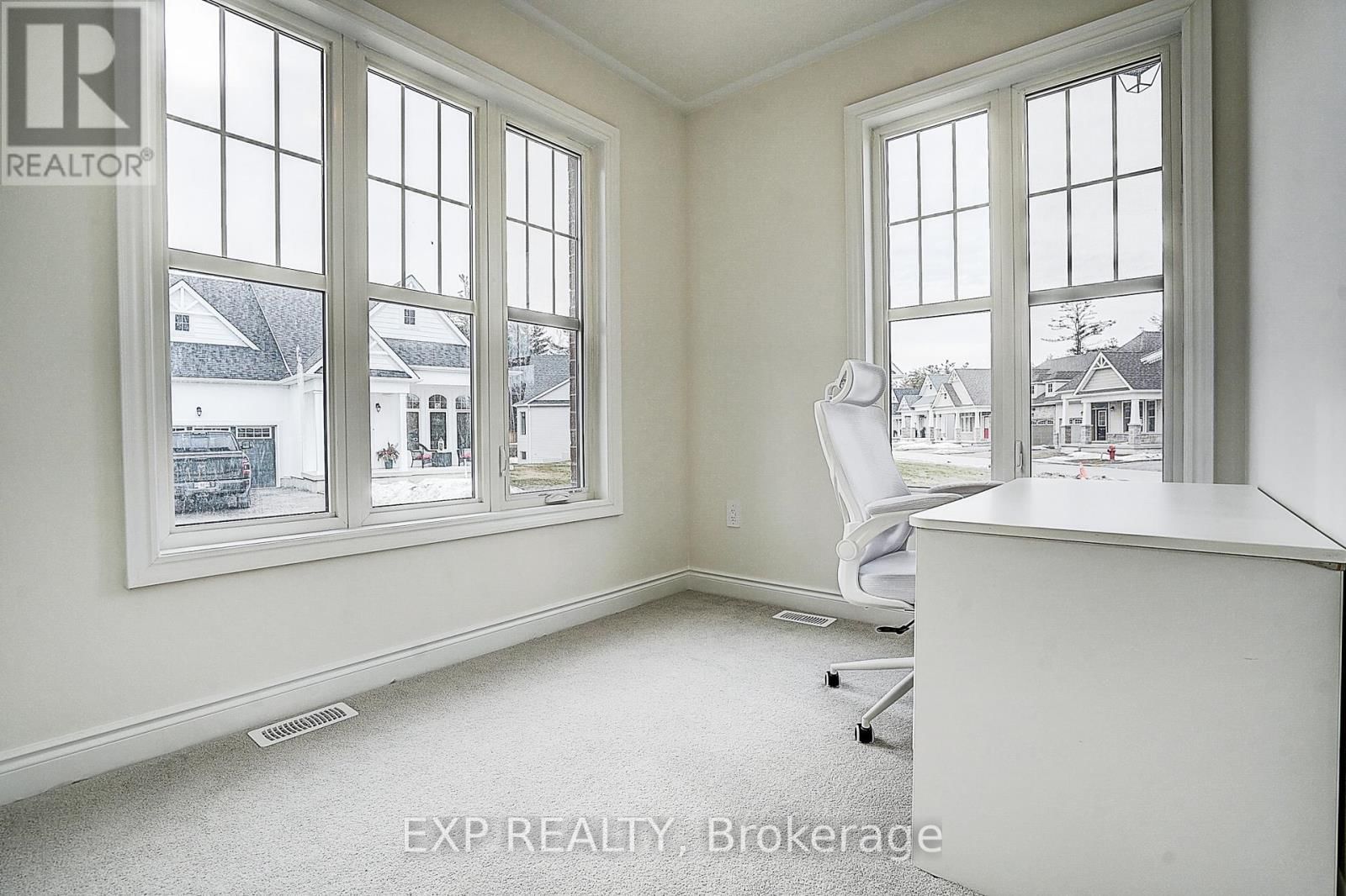 4 PALMIRA DRIVE Image 11