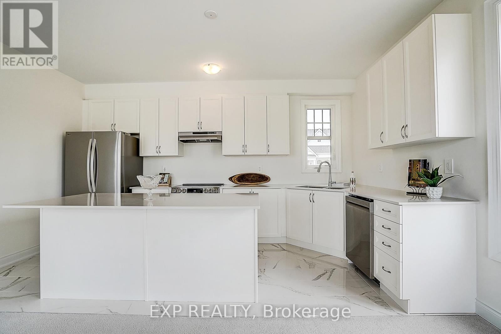 4 PALMIRA DRIVE Image 7