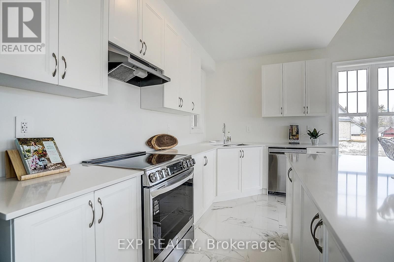 4 PALMIRA DRIVE Image 9