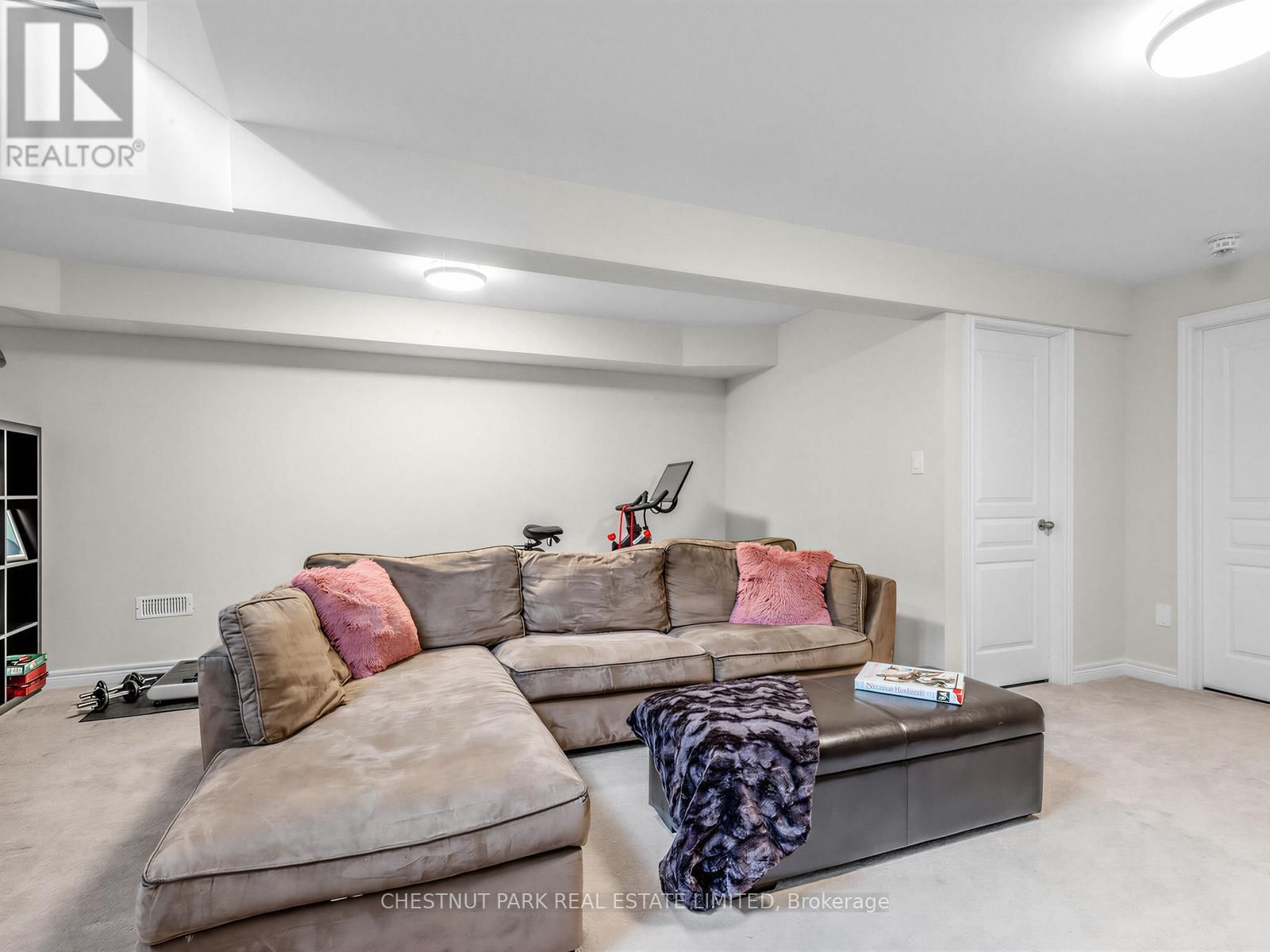 11 CONSTABLE STREET Image 32