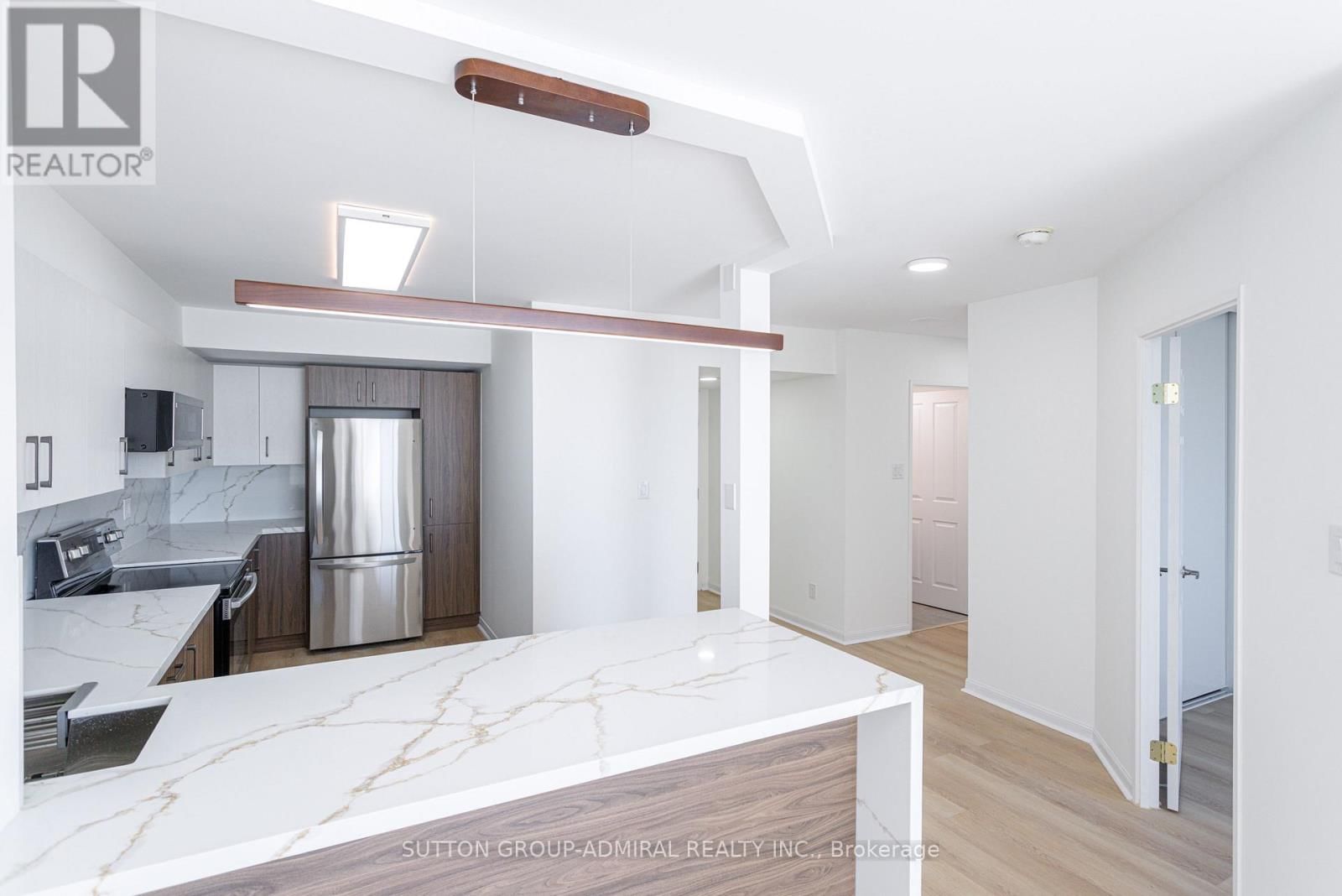 1206 - 120 PROMENADE CIRCLE Image 1