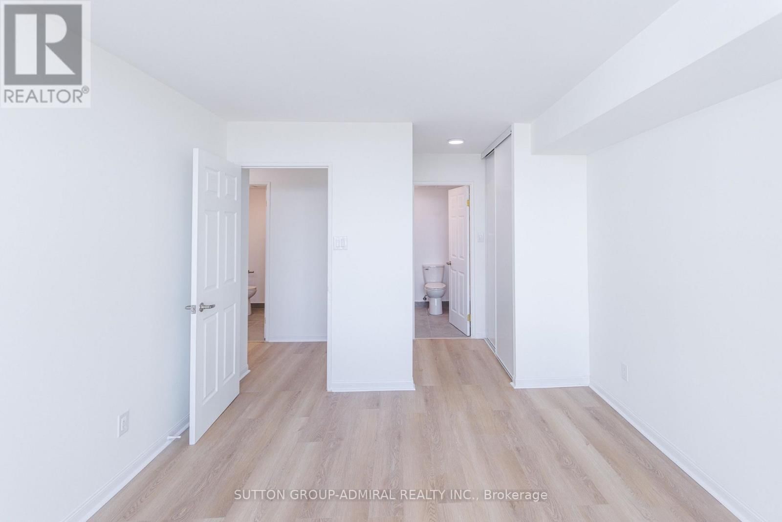 1206 - 120 PROMENADE CIRCLE Image 8