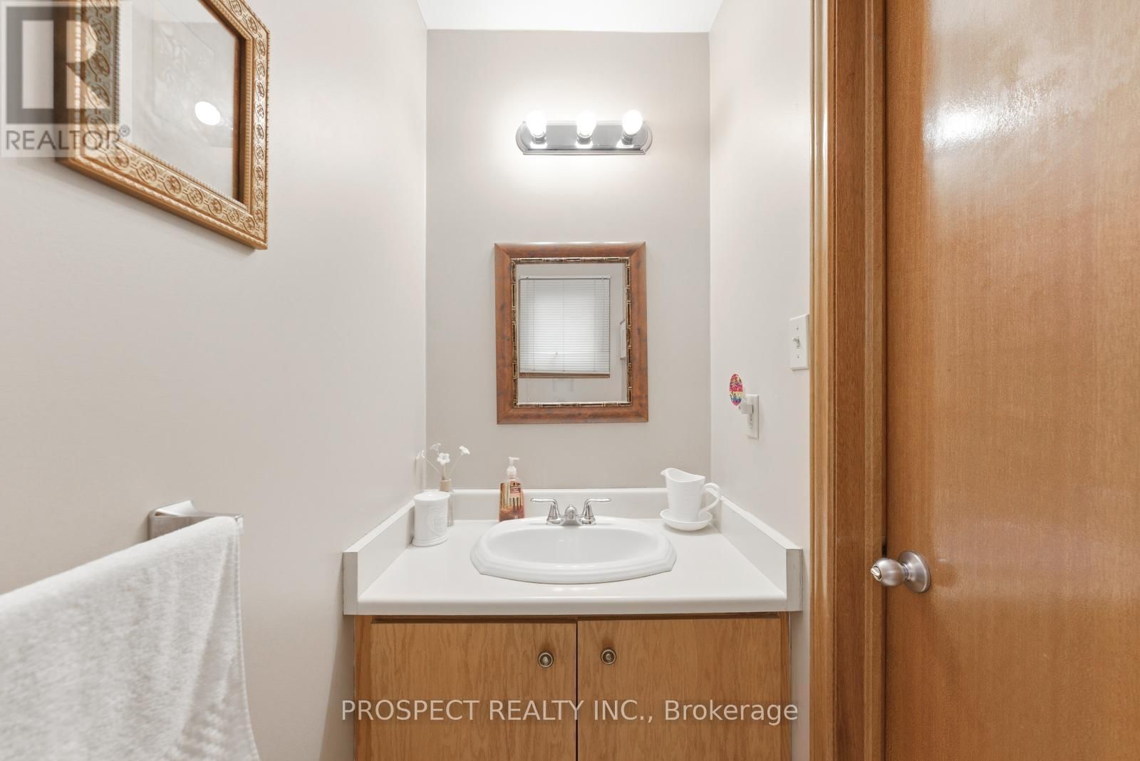 8435 MARTIN GROVE ROAD Image 24