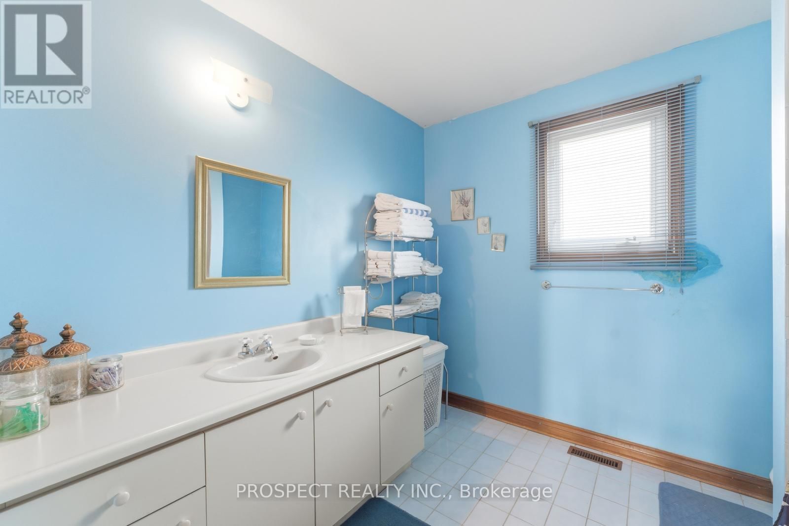 8435 MARTIN GROVE ROAD Image 30