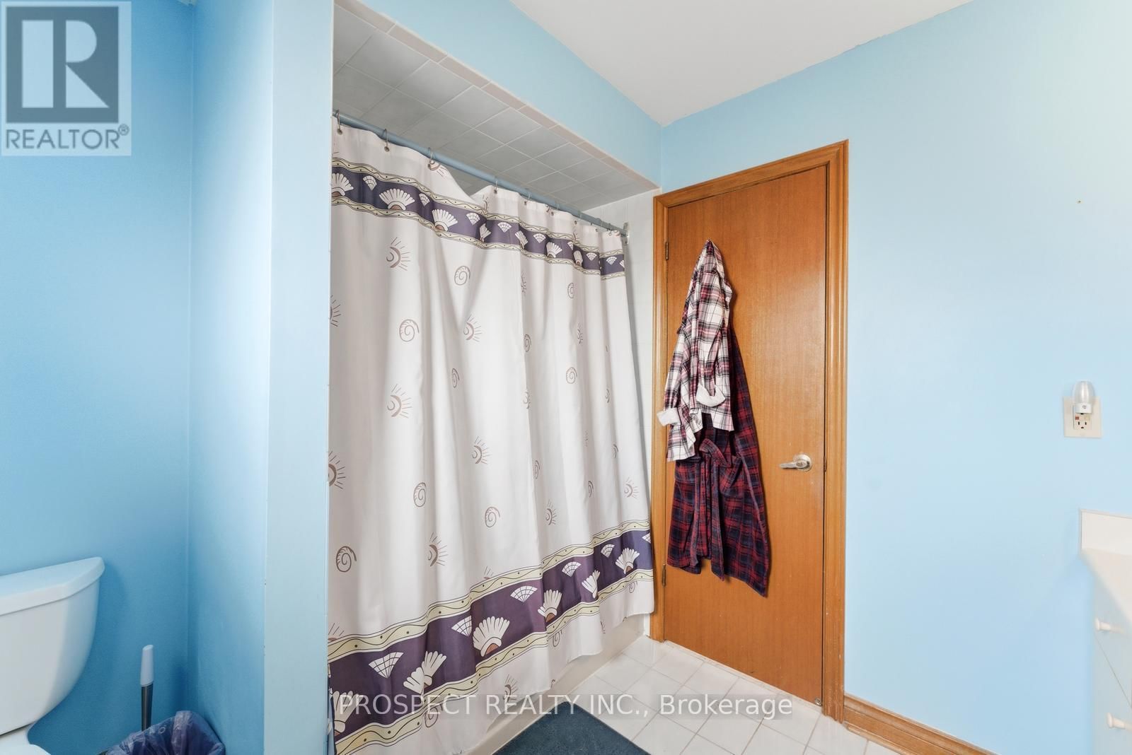 8435 MARTIN GROVE ROAD Image 31