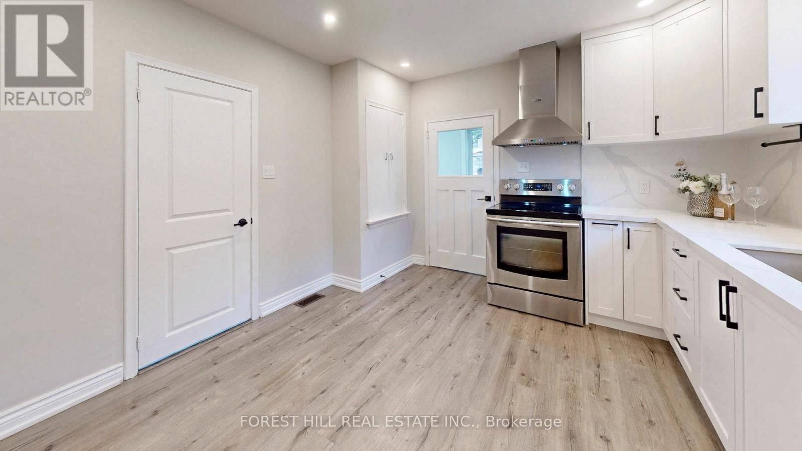 54 VINCENT STREET Image 14