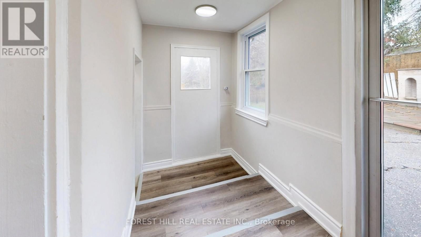 54 VINCENT STREET Image 19