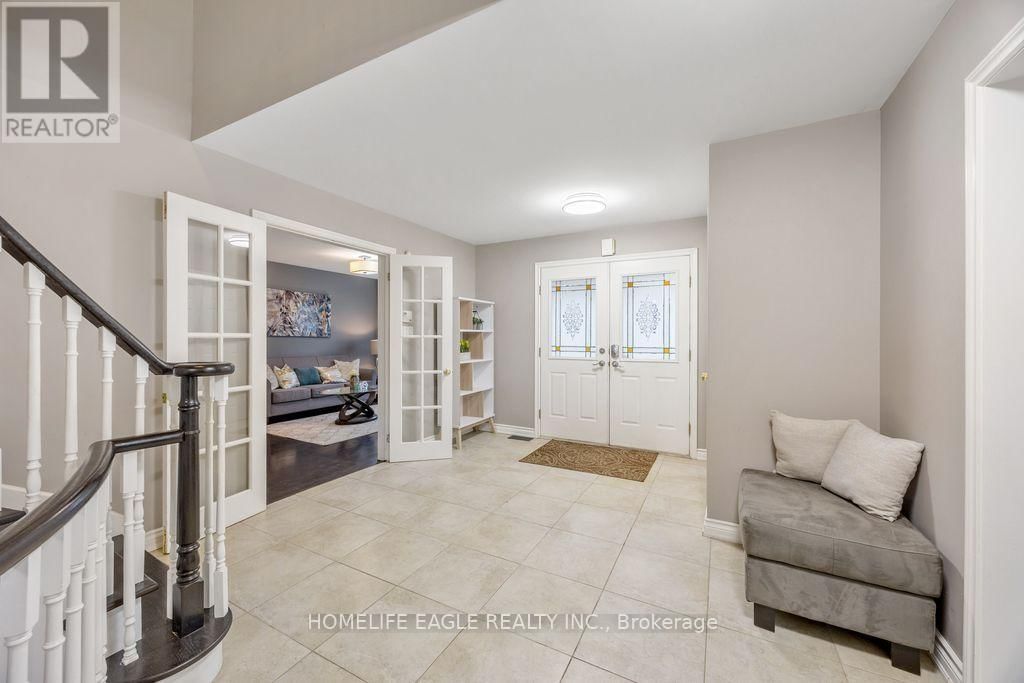 20286 YONGE STREET Image 2