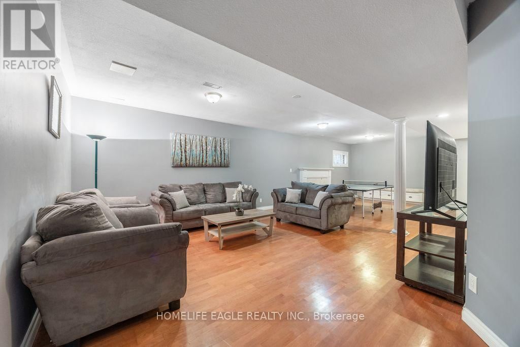 20286 YONGE STREET Image 24